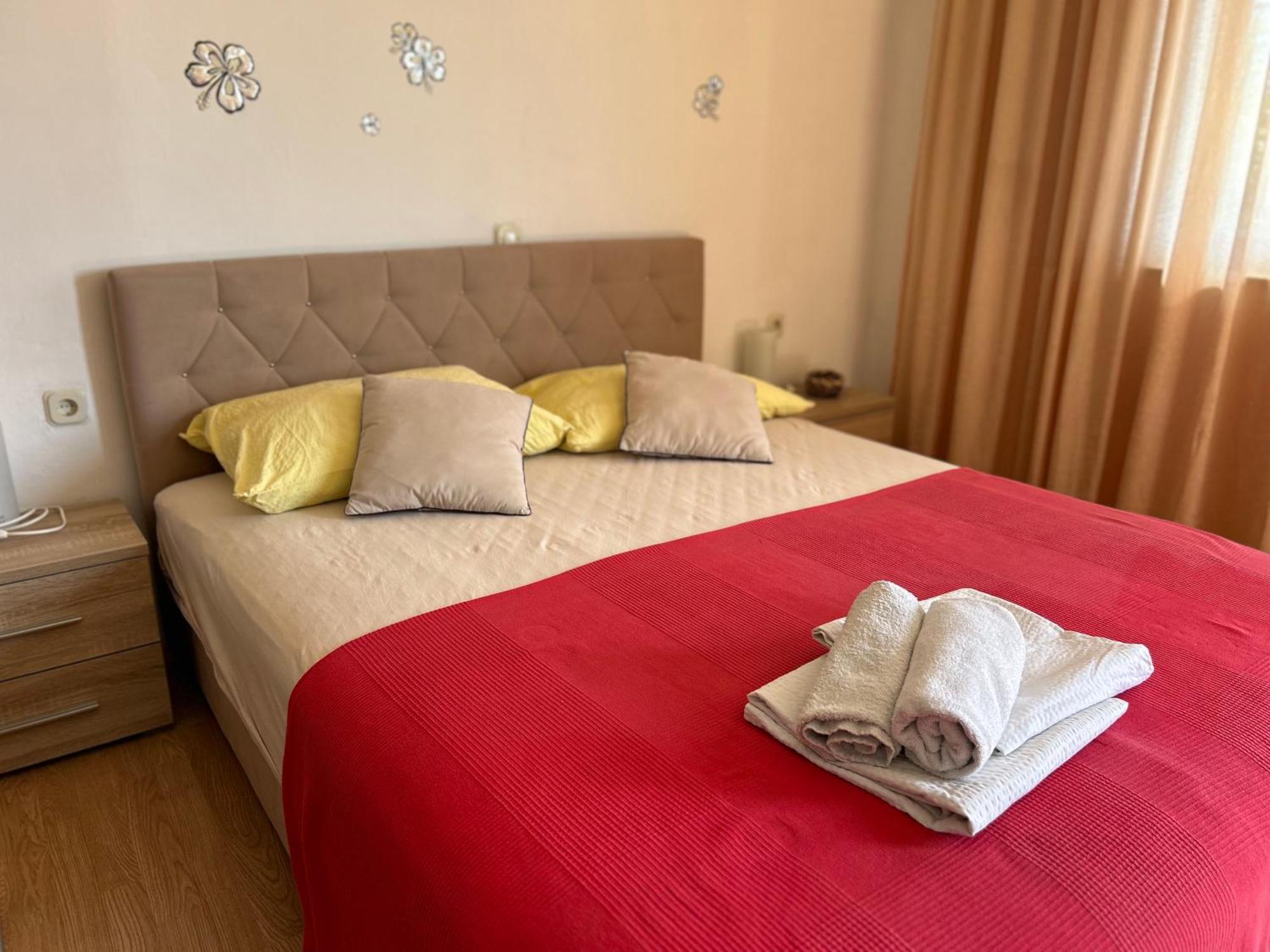 4 Sisters Apartments Gradac  Exteriér fotografie
